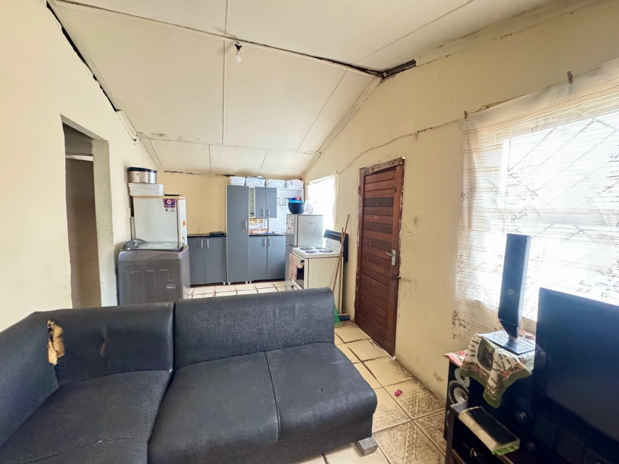 2 Bedroom Property for Sale in Kuyasa Western Cape